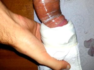 Handtuch- Und Kondom-Selbstgemachtes Experiment (Masturbator)