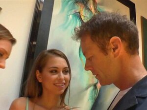 Tiefes Ficken Auf Diesen Mädchen-Arschlöchern. Wunderschöne, Frische Naturmodels Maddy OReilly Und Riley Reid Sind Im Buttmans-Studio Und Drehen Eine Zärtliche Lesbenszene. Dann Wer Kommt, Aber Die Italienische Pornolegende Rocco Siffredi übernimmt Die Sz