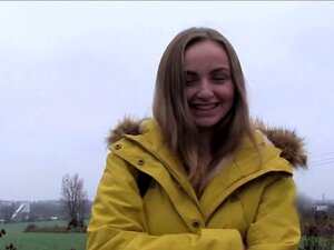 Busty Amateur-Bangs Für Geld In Der Öffentlichkeit