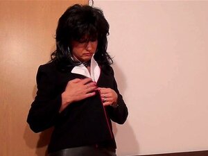 Heiße Hausfrau Erreicht Ihren Höhepunkt