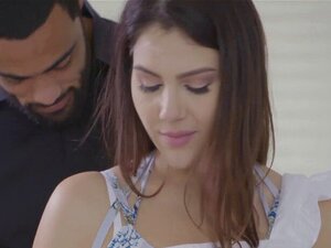 Bubble Butt Gal Valentina Nappi Har En Interracial Knullsession. Bubble Butt Gal Valentine Nappi Har En Interracial Knullsession