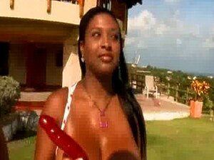 19 Massiv Bröstlatina Blir Tuttknullad 17