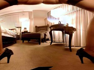 HoloGirls VR Przedstawia Cherie Deville Facesitting