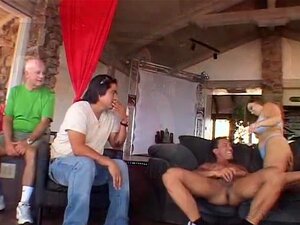 Mollig Vrouw Tries Anaal Seks Van Een Stranger