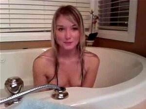Legal Age Cutie Przejmuje Nasty W Wannie. Młoda, Cudowna Pełnoletnia ślicznotka Zaczyna Się Trochę Rozbrykać, Będąc W Wannie. Ta Laska Ma Wszystko Na żywo Dla Twojej Przyjemności. ;)