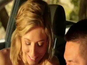 Związana Owłosiona Cipka Blondynka Pieprzona W Orgii