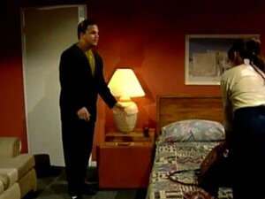 Школарка Алекс Дејн тера своју секс ед класу да сања да се љуби са тобом