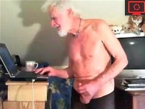 Przeżyj Ekscytujące Wrażenia Z Amatorskim Dziadkiem Pokazującym Swoje Umiejętności Handjoba Na Webcamie. To Nie Jest Pokaz Masturbacji, Którego Chcesz Przegapić!