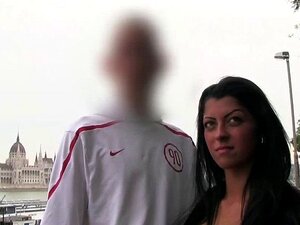 Европска девојка вара свог дечка за кеш