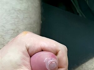 Sborrata In Un Preservativo Masturbazione Con La Mano Nel Bosco