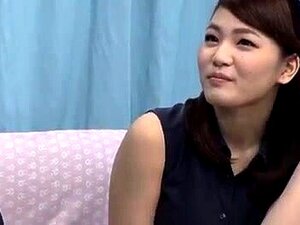 Аматерска азијска полусестра слаткица