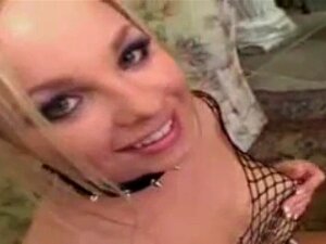 Blondin I Nätstrumpor Knullar