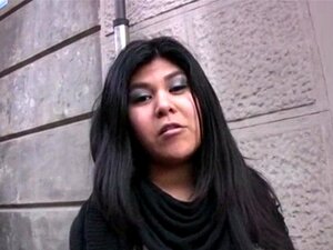 Julia Morgan I Plockar Upp En Liten Latinomamma - Leche69, Sexig Liten Brunett Latina Plockas Upp På Gatan Och Går Den Extra Milen För Pengar