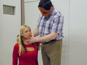 Sarah Vandella