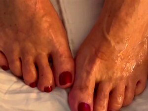 Grandma Feet - Porno @ TeatroPorno.com