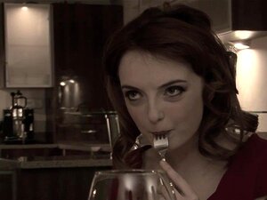 Eurofollada Después De La Cena. Impresionantes Lencerías Europeas Folladas Duro Después De La Cena En HD