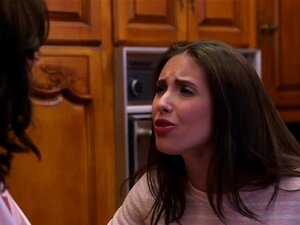 Milf Tatuata Scopata Da Un Cazzo Duro. Milf Tatuata Sbattuta Da Un Cazzo Duro E Spruzzata Di Sperma