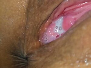 Жена цумс на рукаву великог пениса