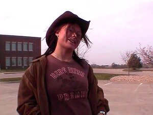 Rancher Cowgirl Alasti Noin Iowa Maatilalla