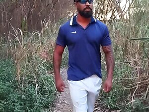 Неочекивани сусрет: трчање у парку претворило се у еротску романсу