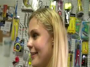 Секси дивља риба плаћена да јебе 10