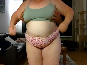 Grande E Bonita Mulher Avó Em Victoria Secret Calças