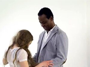 Carlos Verleidt Een Geile Schat Om Zijn Grote Zwarte Opa Lul Te Nemen