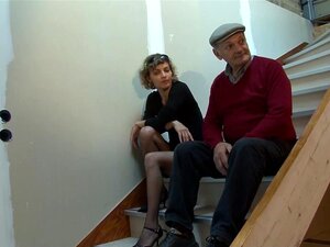 Cougar Likes Men Of All Ages - Telsev