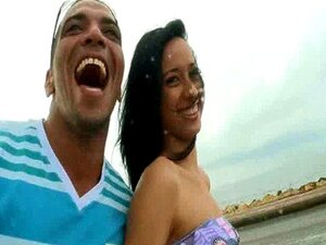 12 Schöne Blauäugige Latina-Süße Fickt Uns Im Urlaub 19