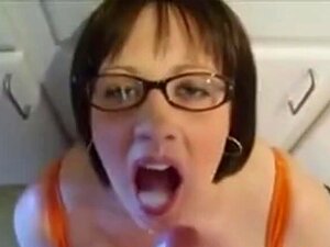 Mom With Huge Knockers Swallows Porn
