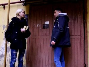 Dziewczyna Pieprzona Z Sąsiedztwa