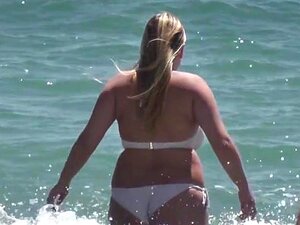Big Sexy At The Beach. Rocking Body On Her.
