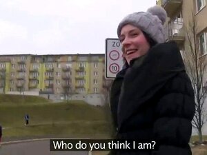 Brunette Neukt Door Zwarte Panty's Buiten. Brunette Pornoster Leony April Wordt Door Een Vreemde Op Straat Gevraagd Om Hem Te Neuken Voor Wat Geld En Als Ze Het Accepteert Krijgt Hij Een Pijpbeurt En Wordt Hij Geneukt In Het Bos