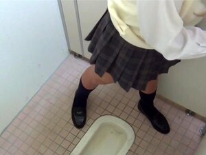 Asiatisk Hore Fingrer Fitte, Asiatisk Søt Ludder Fingrer Fitta Si På Offentlig Toalett I Hd