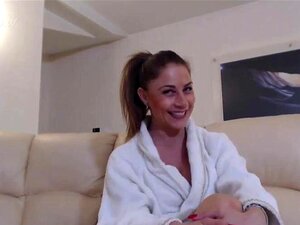 Δες τη μαμά να ξυρίζει το μουνί της τώρα! - Ιταλίδα Milf, Ιταλίδα Πορνοστάρ, Cam Porn