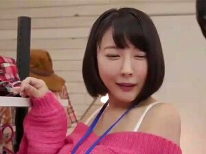 Schau Dir Jetzt Die Fürsorgliche Verkäuferin An! - Verkäuferin, Arisa Hanyu, Asiatische Pornos