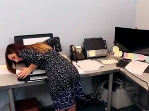 Teilzeit-Stieftochter Wird Vollzeit-Schlampe,