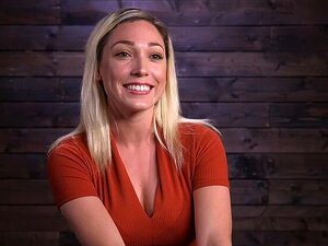 Lily LaBeau Is Ruw Gekweld In Slopende Bondage