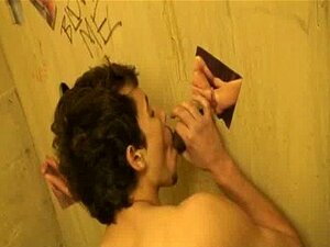 Schwule Gloryholes Und Schwule Handjobs - Dreckiger Nasser Schwuler Hardcore-Sex 26