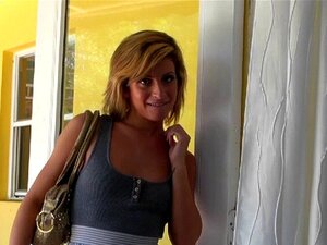 Lovely Babe Performs Cocksucking. Lovely Yet Naughty Babe Organizes An Impressive Cocksucking