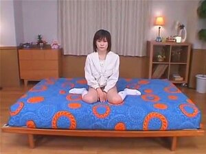 Heißestes Japanisches Model Ruru Amakawa In Einem Exotischen Handjob, Voyeur JAV-Clip