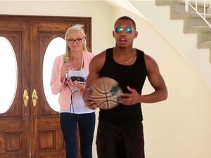 TeensLoveBlackCocks - Blond Brud Blir Plundrad Av BBC-idrottare