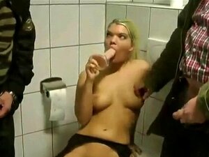 Spermageil U Porno Kinu. Spermageel Javna Golotinja Amaterka U Porno Kinu