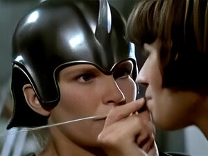 Zabou Titties Scène In Gwendoline