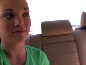 Tuore 18-vuotias Saa Ensimmäisen Interracial