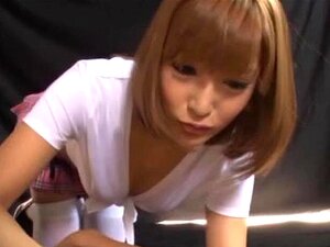 Die Dreckige Süße Kirara Asuka Liebt Hardcore-Sex. Die Schwanzhungrige Japanische Süße Geht Runter Und Gibt Einen Heißen Blowjob