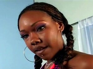 Napalona Czarna Laska Uwielbia Się Obślinić, Ta Ułożona W Stosy Uwielbia Seks Oralny - Zarówno Dawanie, Jak I Przyjmowanie! Ogier Tyler Knight Nie Może Się Doczekać, By Posmakować Tej Owłosionej Cipki, Jęcząc Tę Słodką Cipkę, Podczas Gdy Ona Miażdżąco Prz