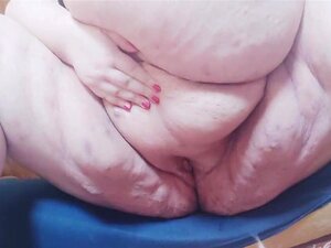 SSBBW CORTIGIANA-ина фупа пичка, бејзбол палица и прскање