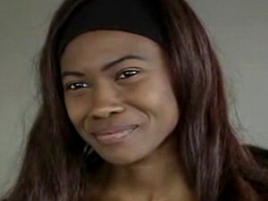 Zobacz, Jak Idealne Ciało Czarnej Cheerleaderki Mai Radzi Sobie Z Dużym, Twardym Kutasem W Tej Gorącej Scenie Seksu Międzyrasowego.