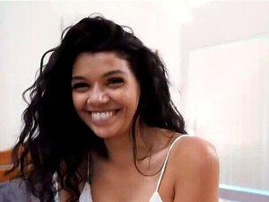 Meio-irmão E Meia-irmã Compartilham Uma Mesma Cama